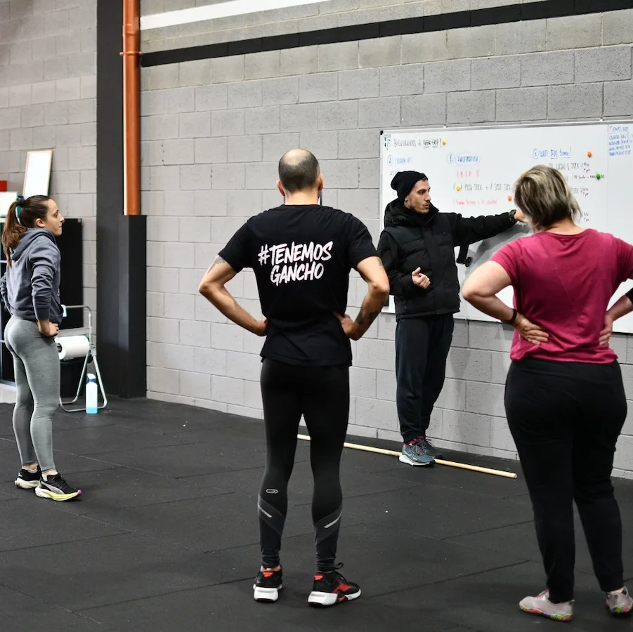 Sesión grupal de entrenamiento de alta intensidad en nuestro centro de Montcada